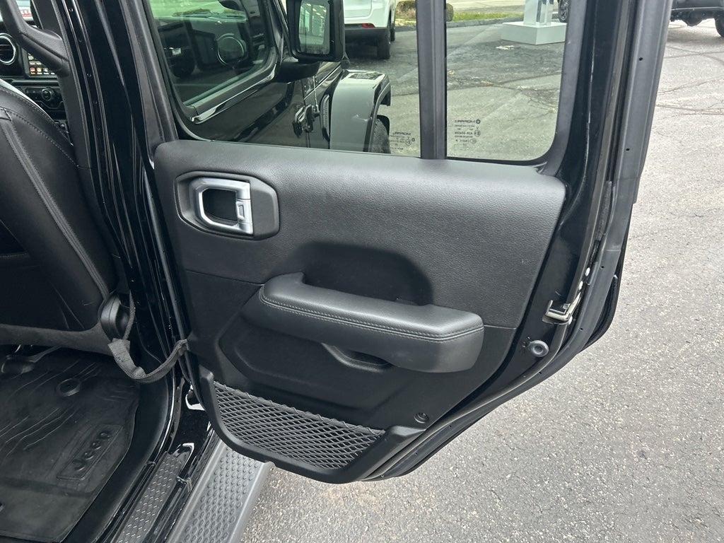 2021 Jeep Wrangler Unlimited Sahara Altitude 4x4