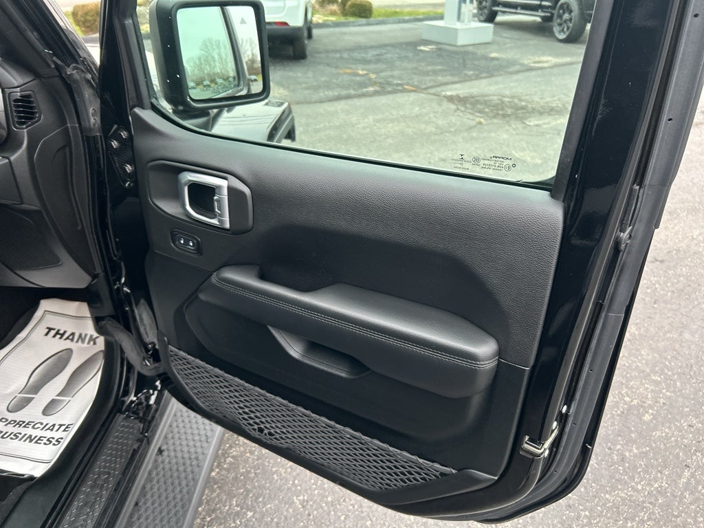 2021 Jeep Wrangler Unlimited Sahara Altitude 4x4