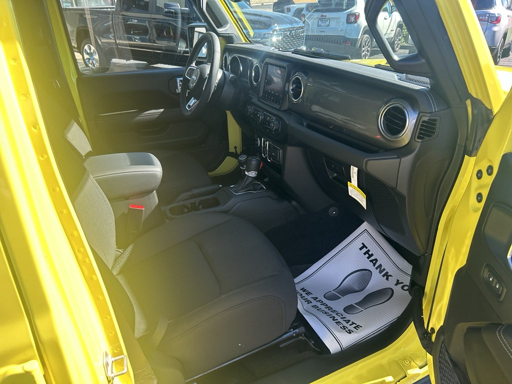 2023 Jeep Wrangler 4-Door Sahara 4x4