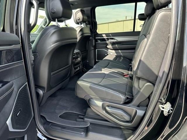 2024 Jeep Wagoneer Series II Carbide 4x4