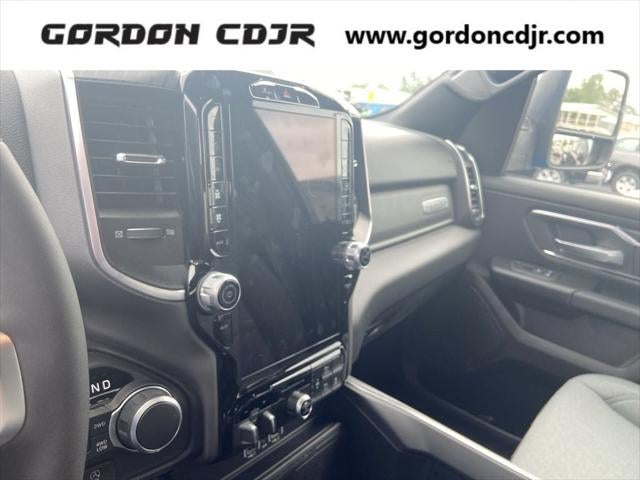 2025 RAM 1500 Big Horn Crew Cab 4x4 5'7' Box