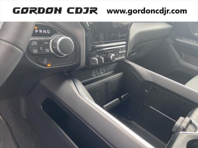 2025 RAM 1500 Big Horn Crew Cab 4x4 5'7' Box