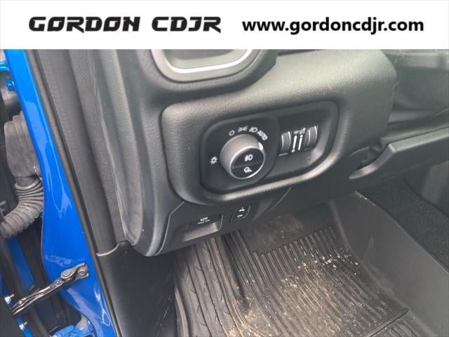 2025 RAM 1500 Big Horn Crew Cab 4x4 5'7' Box