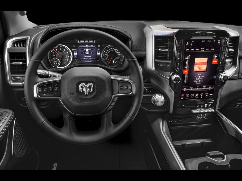 2020 RAM 1500 Laramie Crew Cab 4x4 5'7' Box