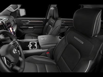 2020 RAM 1500 Laramie Crew Cab 4x4 5'7' Box