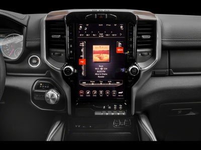 2020 RAM 1500 Laramie Crew Cab 4x4 5'7' Box