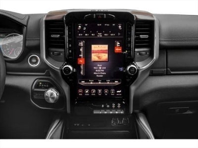 2020 RAM 1500 Laramie Crew Cab 4x4 5'7' Box