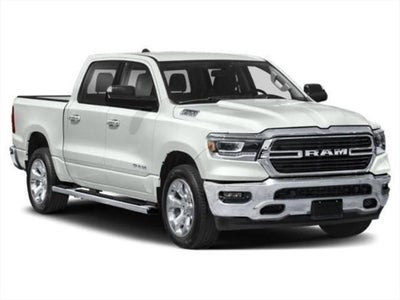 2020 RAM 1500 Laramie Crew Cab 4x4 5'7' Box