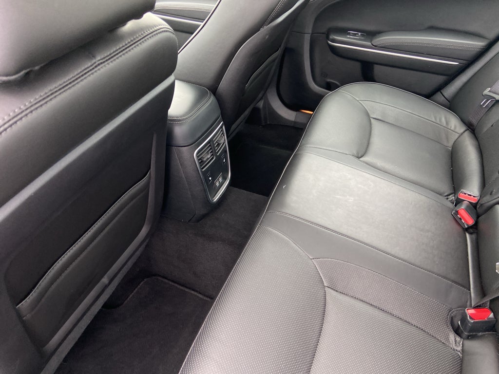 2023 Chrysler 300 Touring L AWD