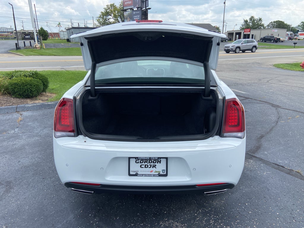 2023 Chrysler 300 Touring L AWD