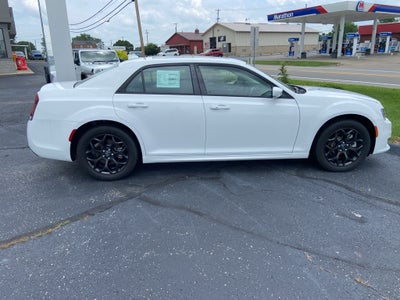 2023 Chrysler 300 Touring L AWD