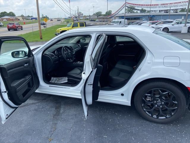 2023 Chrysler 300 Touring L AWD