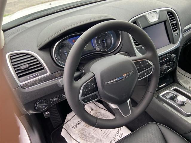 2023 Chrysler 300 Touring L AWD