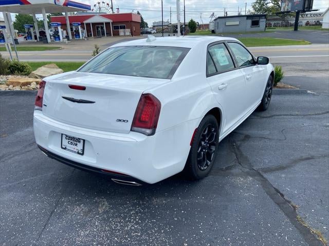 2023 Chrysler 300 Touring L AWD