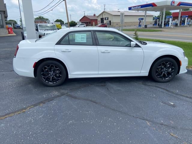 2023 Chrysler 300 Touring L AWD