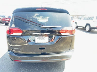 2025 Chrysler Voyager LX