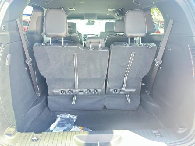 2025 Chrysler Voyager LX