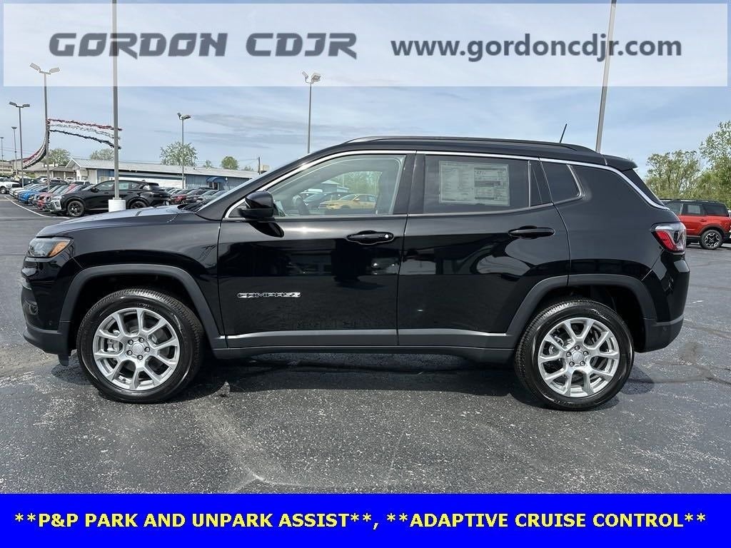 2024 Jeep Compass Latitude Lux FWD