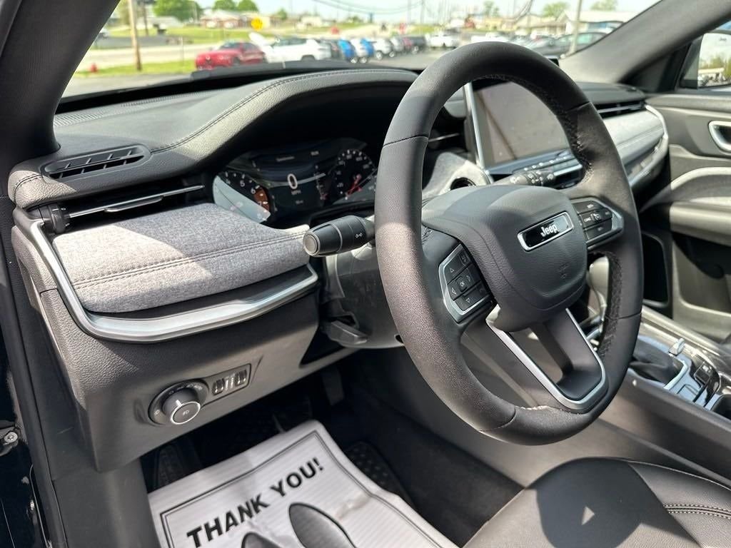 2024 Jeep Compass Latitude Lux FWD