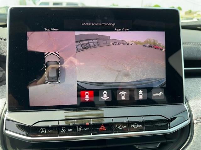 2024 Jeep Compass Latitude Lux FWD