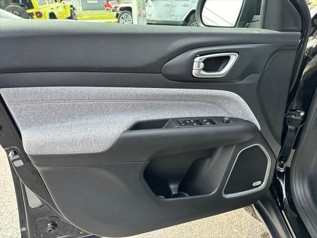 2024 Jeep Compass Latitude Lux FWD