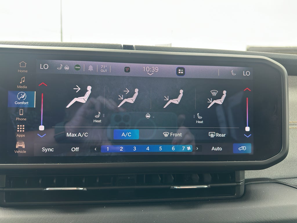 2024 Jeep Wrangler 4-Door Sahara 4x4