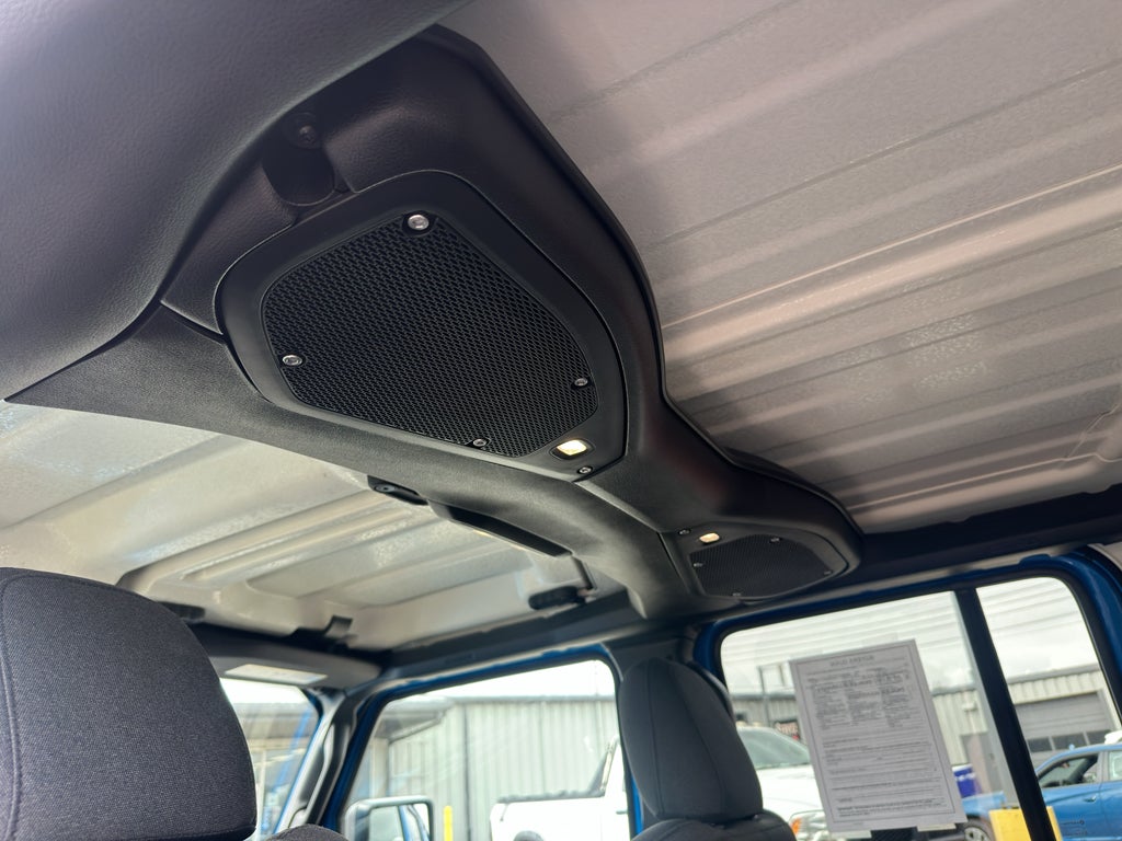 2024 Jeep Wrangler 4-Door Sahara 4x4