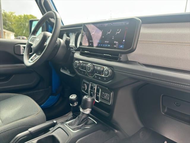 2024 Jeep Wrangler 4-Door Sahara 4x4