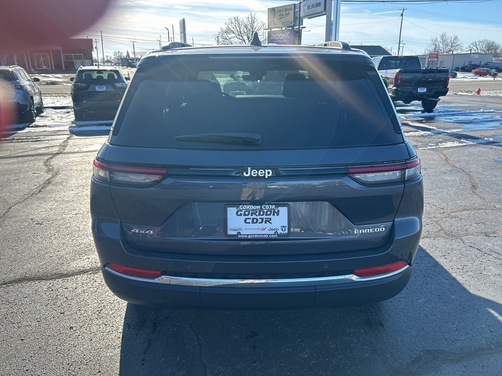 2025 Jeep Grand Cherokee GRAND CHEROKEE LAREDO X 4X4