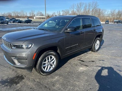 2025 Jeep Grand Cherokee GRAND CHEROKEE LAREDO X 4X4