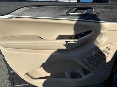 2024 Jeep Grand Cherokee GRAND CHEROKEE L LIMITED 4X4