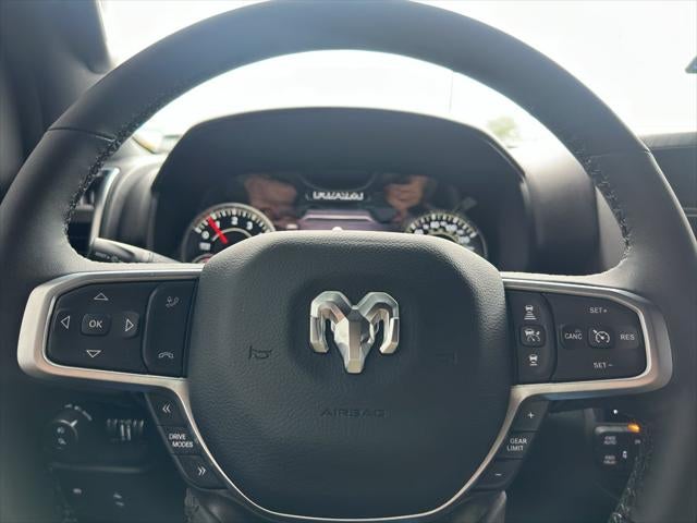 2025 RAM 1500 Big Horn Crew Cab 4x4 6'4' Box