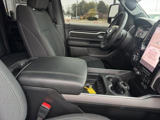 2025 RAM 1500 Big Horn Crew Cab 4x4 6'4' Box