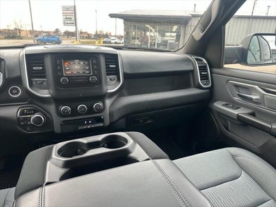 2022 RAM 1500 Big Horn Crew Cab 4x4 5'7' Box