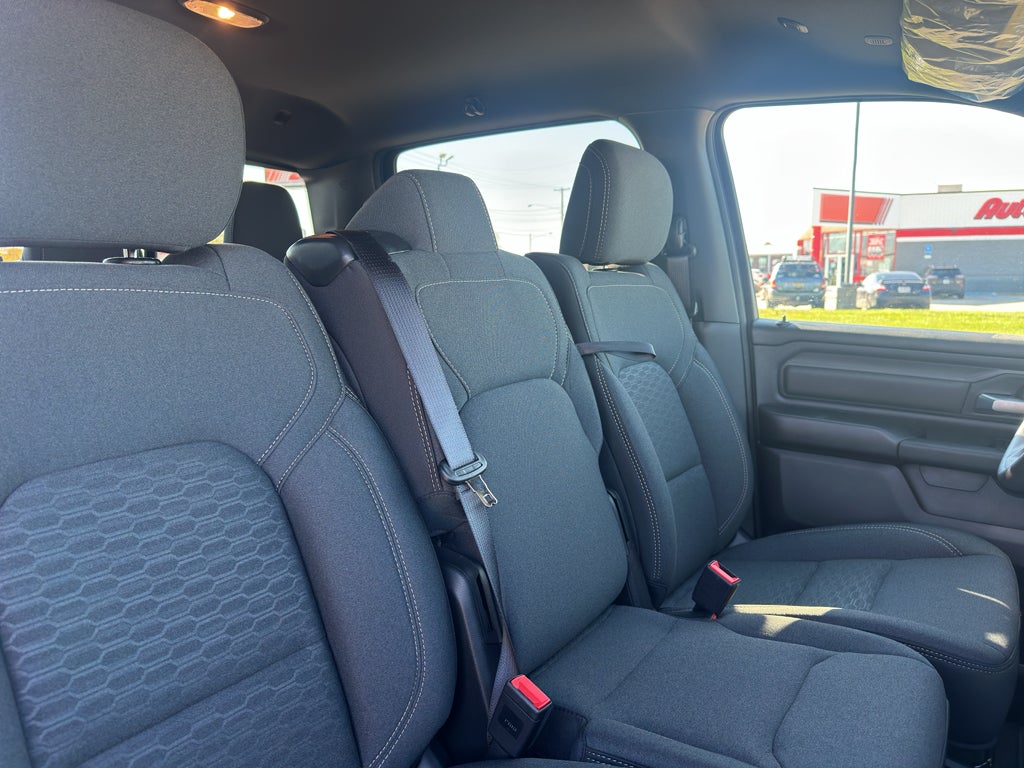 2026 RAM Ram 1500 RAM 1500 TRADESMAN CREW CAB 4X4 5'7' BOX