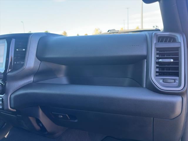 2026 RAM Ram 1500 RAM 1500 TRADESMAN CREW CAB 4X4 5'7' BOX