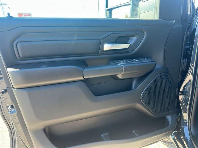 2026 RAM Ram 1500 RAM 1500 TRADESMAN CREW CAB 4X4 5'7' BOX