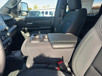 2026 RAM Ram 1500 RAM 1500 TRADESMAN CREW CAB 4X4 5'7' BOX