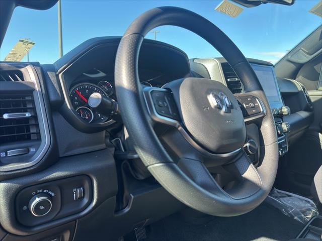 2026 RAM Ram 1500 RAM 1500 TRADESMAN CREW CAB 4X4 5'7' BOX