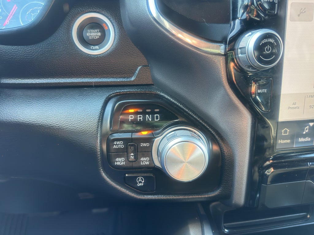 2024 RAM 1500 Laramie Crew Cab 4x4 5'7' Box