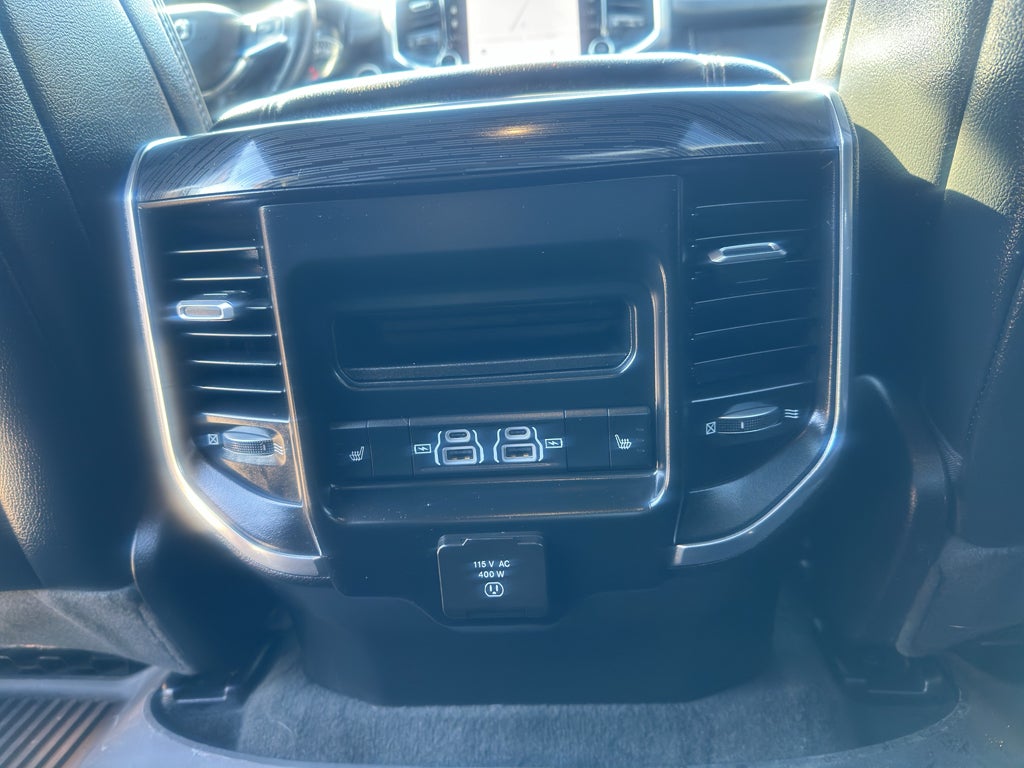 2024 RAM 1500 Laramie Crew Cab 4x4 5'7' Box