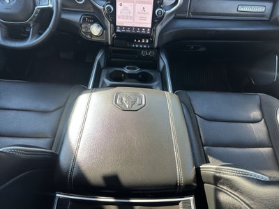 2024 RAM 1500 Laramie Crew Cab 4x4 5'7' Box