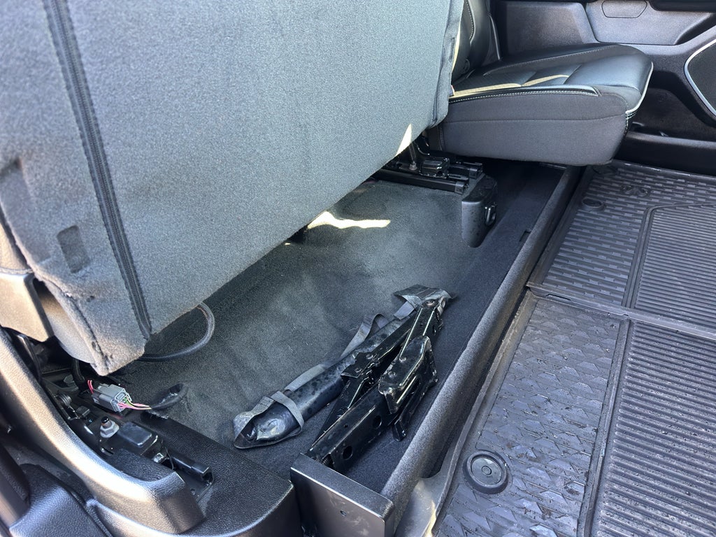 2024 RAM 1500 Laramie Crew Cab 4x4 5'7' Box