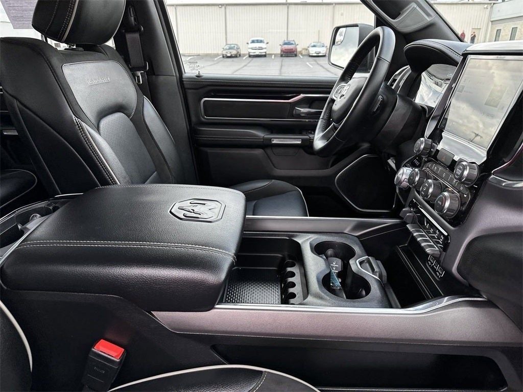 2022 RAM 1500 Laramie Crew Cab 4x4 6'4' Box