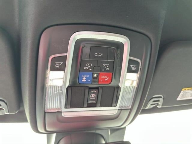 2022 RAM 1500 Laramie Crew Cab 4x4 6'4' Box