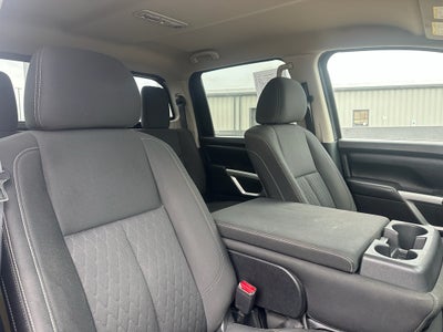 2017 Nissan TITAN XD SV Diesel