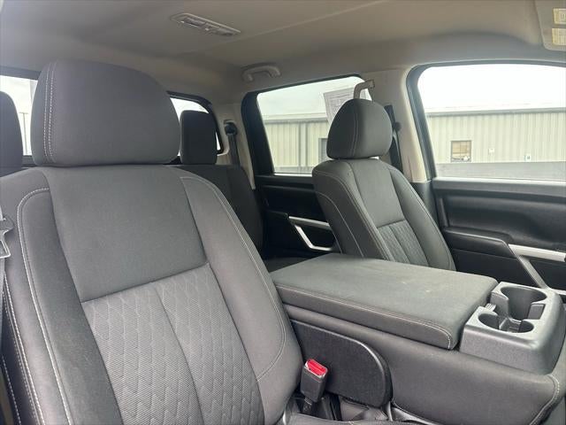 2017 Nissan TITAN XD SV Diesel