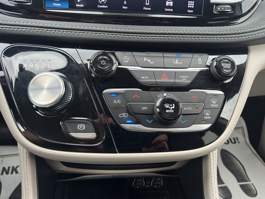 2024 Chrysler Pacifica Limited AWD