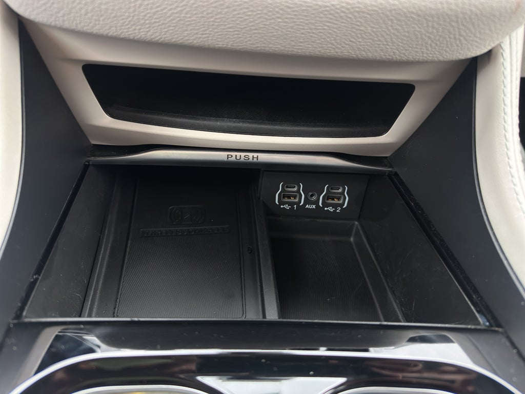 2024 Chrysler Pacifica Limited AWD