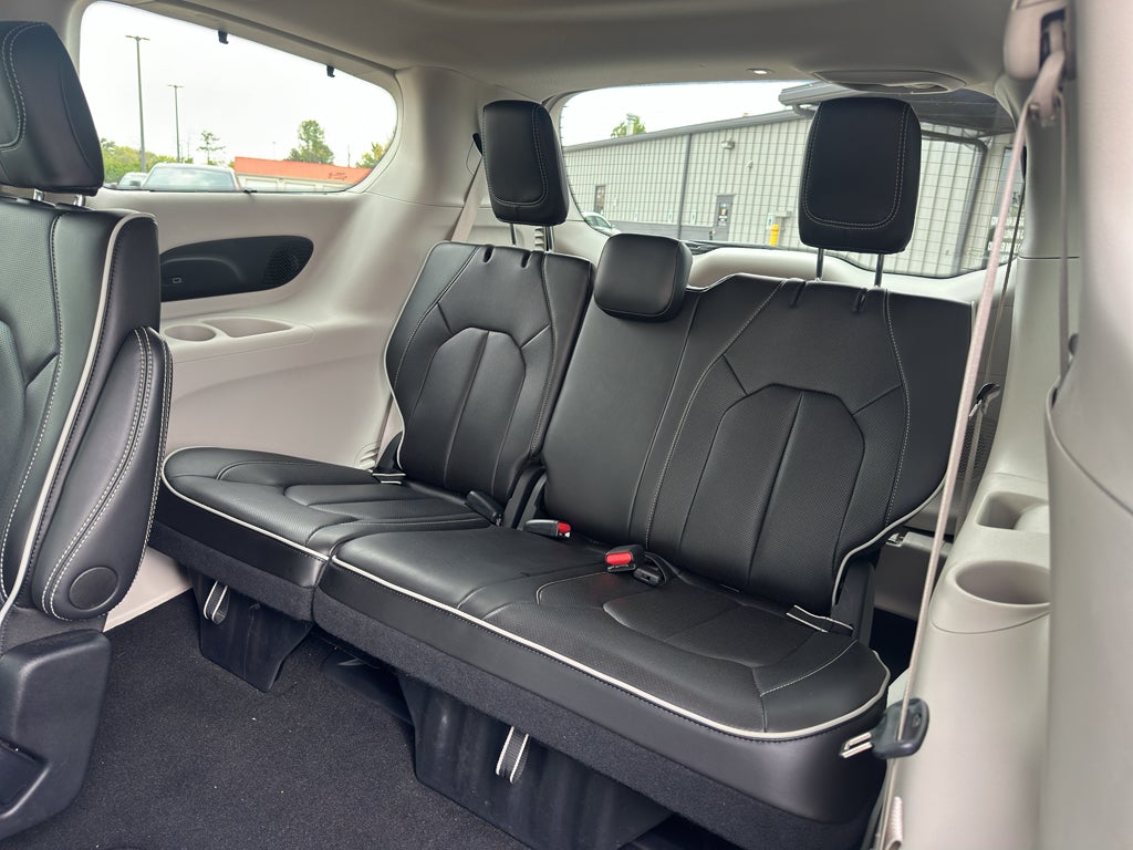 2024 Chrysler Pacifica Limited AWD